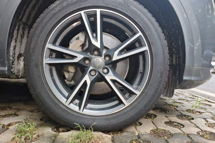 Used Audi Q5L 2018 40 TFSI Prestige Fashion Edition China VI Right Front Wheel Hub
