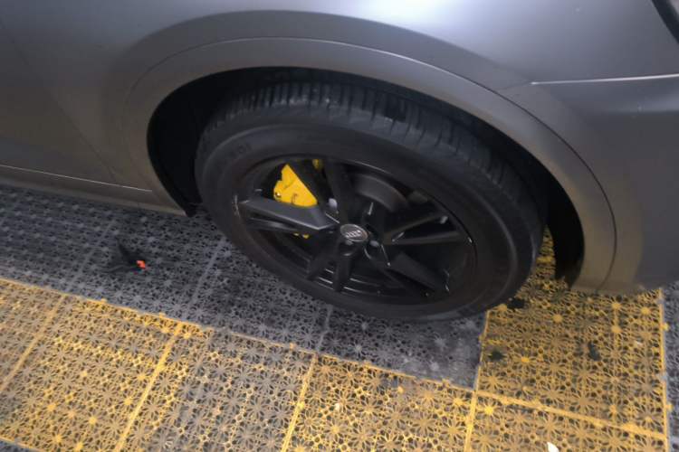 Used Audi Q5L 2018 40 TFSI Prestige Fashion Edition China V Right Front Wheel Hub