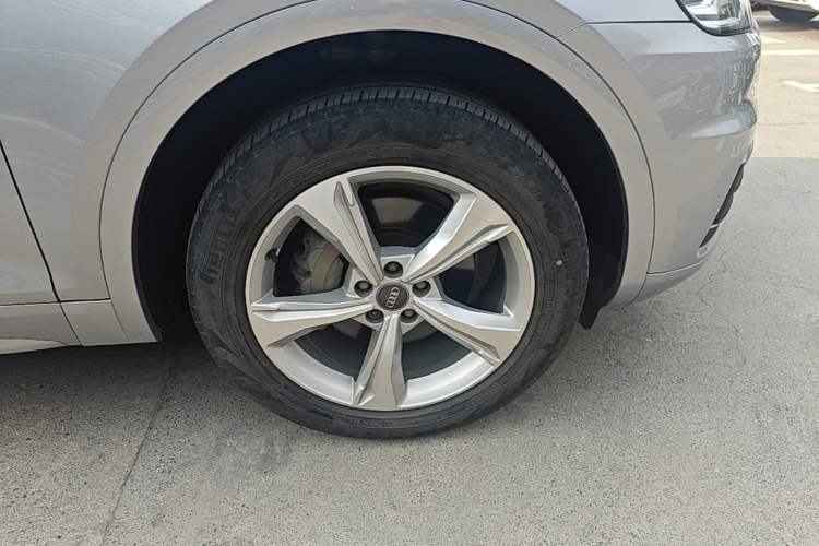 Used Audi Q5L 2018 40 TFSI Prestige Edition China V Right Front Wheel Hub
