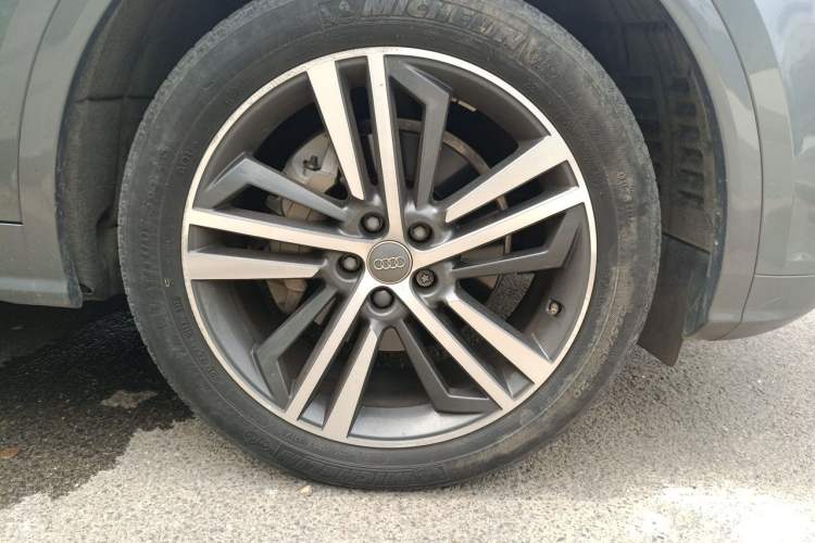 Used Audi Q5L 2018 40 TFSI Prestige Fashion Edition China VI Right Front Wheel Hub