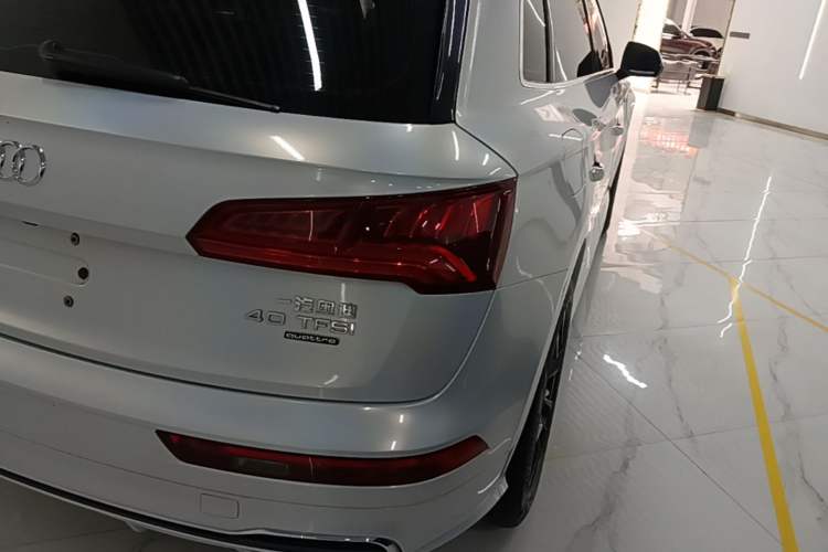 Used Audi Q5L 2018 40 TFSI Prestige Fashion Edition China V Right Rear Taillight