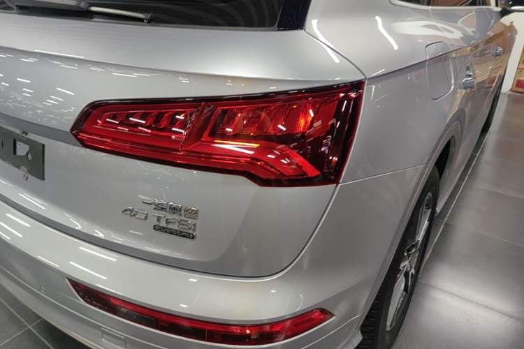 Used Audi Q5L 2018 40 TFSI Prestige Fashion Edition China V Right Rear Taillight