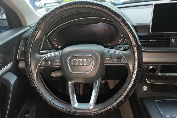 Used Audi Q5L 2018 40 TFSI Prestige Fashion Edition China VI Steering Wheel