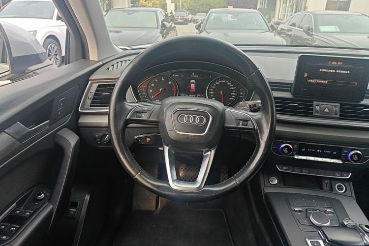 Used Audi Q5L 2018 40 TFSI Prestige Edition China V Steering Wheel