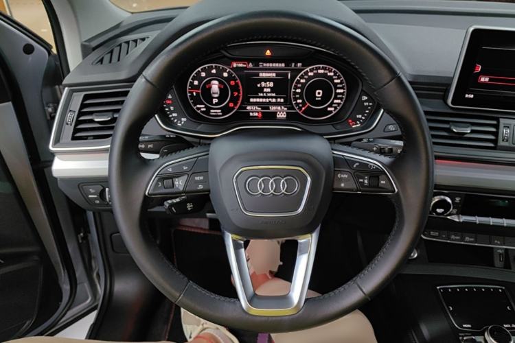 Used Audi Q5L 2018 40 TFSI Prestige Fashion Edition China V Steering Wheel