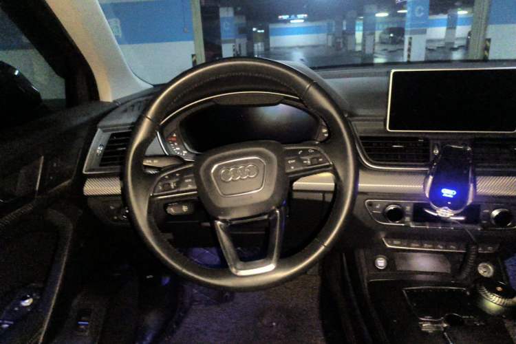 Used Audi Q5L 2018 45 TFSI Prestige Fashion Edition China VI Emission Standard Steering Wheel