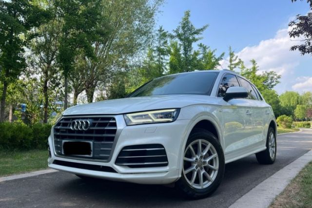 Ojetý Audi Q5L 2018 40 TFSI Prestige Fashion Edition China V