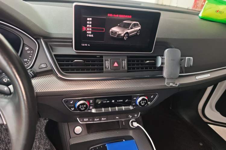 Used Audi Q5L 2018 45 TFSI Prestige Fashion Edition China VI Emission Standard Audio And AC Panel