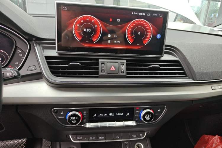 Used Audi Q5L 2018 40 TFSI Prestige Fashion Edition China V Audio And AC Panel