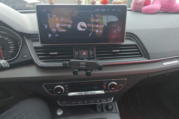 Used Audi Q5L 2018 40 TFSI Prestige Edition China V Audio And AC Panel