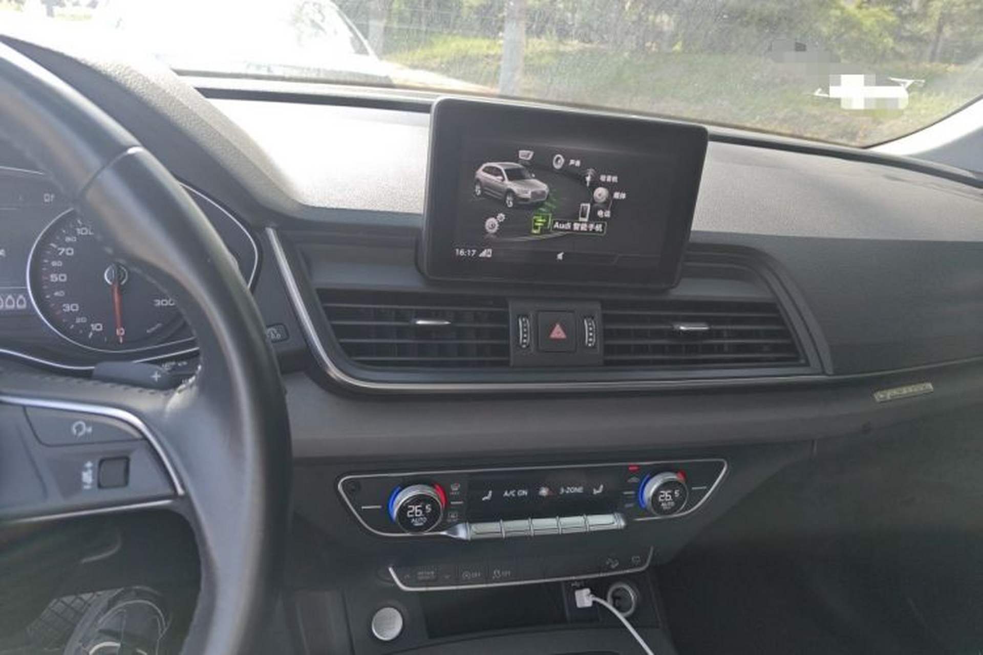 Used Audi Q5L 2018 40 TFSI Prestige Edition China VI Emission Standard Audio And AC Panel