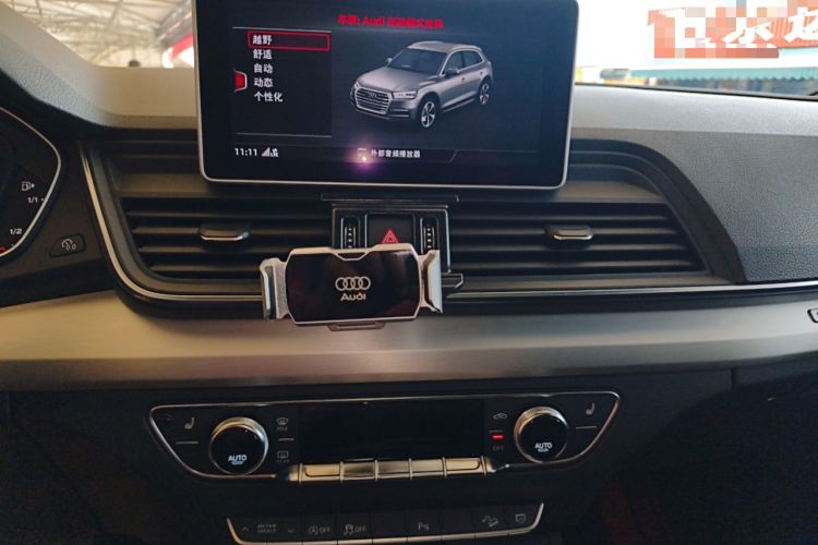 Used Audi Q5L 2018 40 TFSI Prestige Fashion Edition China V Audio And AC Panel