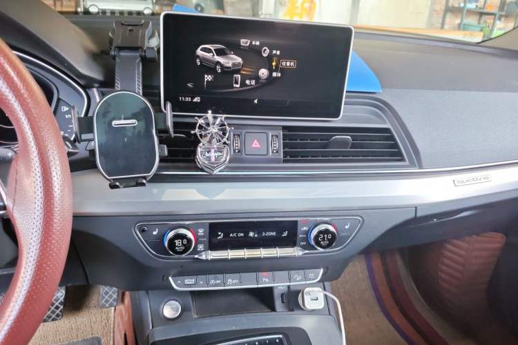 Used Audi Q5L 2018 40 TFSI Prestige Fashion Edition China V Audio And AC Panel