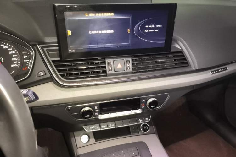 Used Audi Q5L 2018 40 TFSI Prestige Edition China V Audio And AC Panel