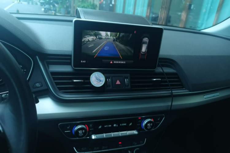 Used Audi Q5L 2018 40 TFSI Prestige Fashion Edition China VI Audio And AC Panel