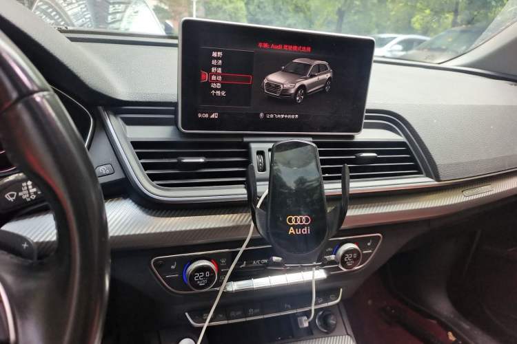 Used Audi Q5L 2018 45 TFSI Prestige Fashion Edition China VI Emission Standard Audio And AC Panel