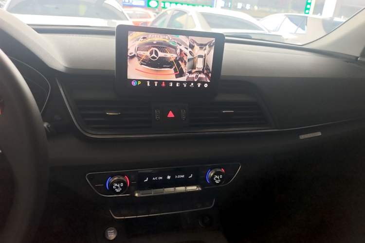Used Audi Q5L 2018 40 TFSI Prestige Edition China V Audio And AC Panel