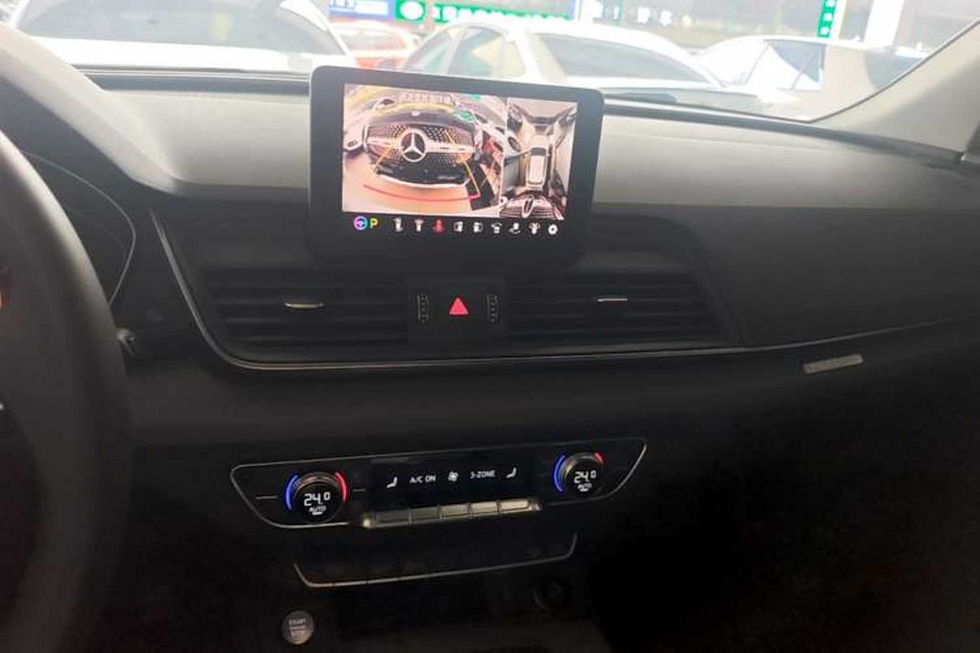 Used Audi Q5L 2018 40 TFSI Prestige Edition China V Audio And AC Panel