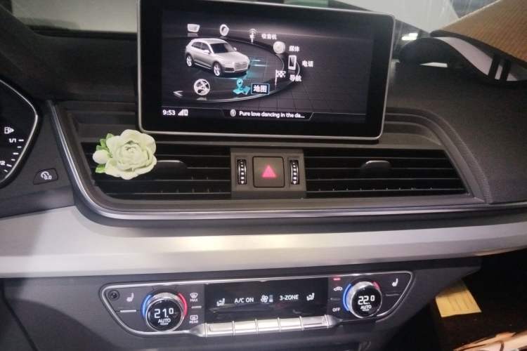 Used Audi Q5L 2018 40 TFSI Prestige Fashion Edition China V Audio And AC Panel