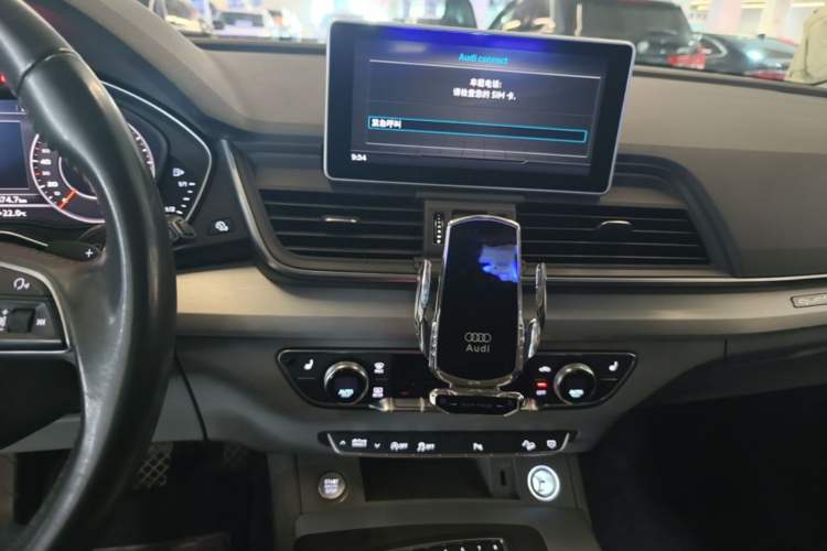 Used Audi Q5L 2018 40 TFSI Prestige Fashion Edition China VI Audio And AC Panel
