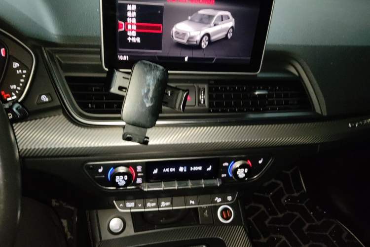 Used Audi Q5L 2018 45 TFSI Prestige Fashion Edition China VI Emission Standard Audio And AC Panel