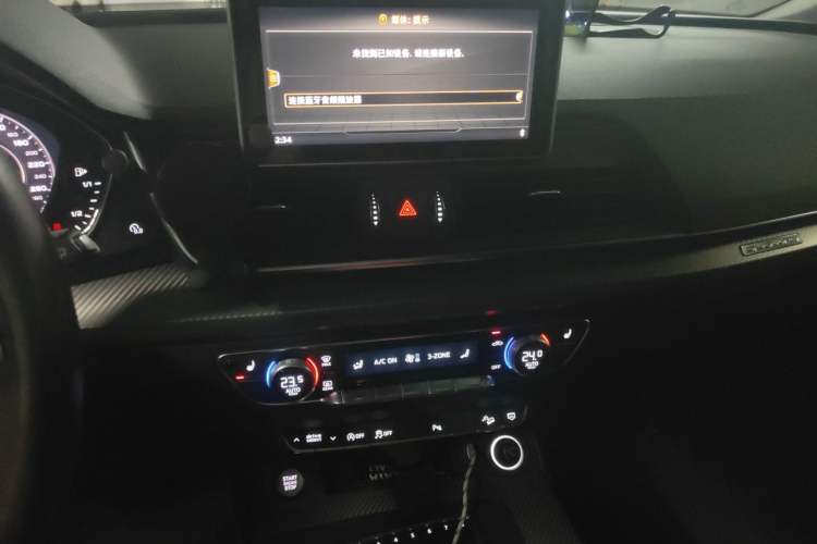 Used Audi Q5L 2018 45 TFSI Prestige Fashion Edition China V Emission Standard Audio And AC Panel