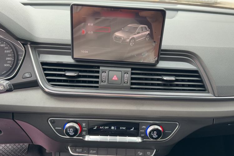 Used Audi Q5L 2018 40 TFSI Prestige Edition China V Audio And AC Panel