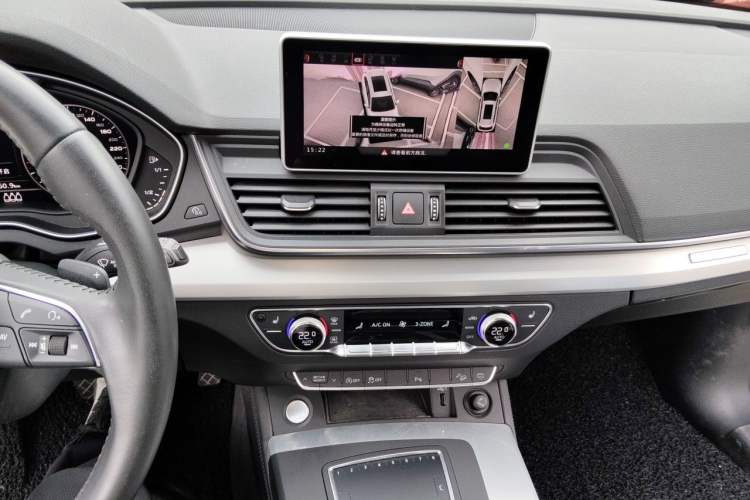 Used Audi Q5L 2018 40 TFSI Prestige Fashion Edition China VI Audio And AC Panel