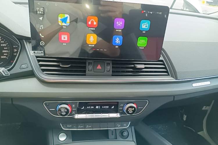 Used Audi Q5L 2018 40 TFSI Prestige Edition China V Audio And AC Panel