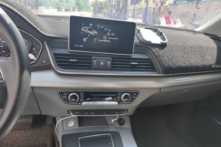 Used Audi Q5L 2018 40 TFSI Prestige Fashion Edition China V Audio And AC Panel
