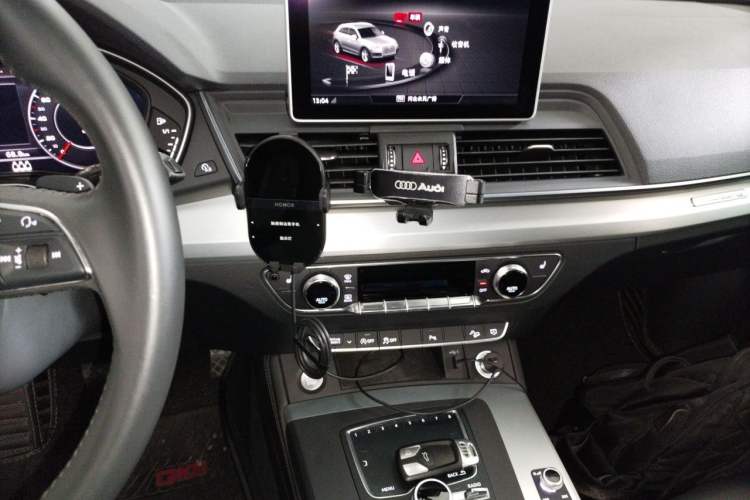 Used Audi Q5L 2018 40 TFSI Prestige Fashion Edition China V Audio And AC Panel