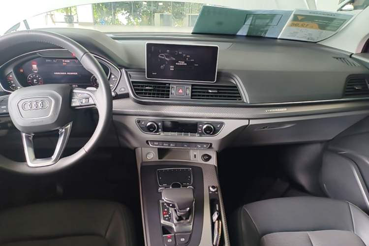 Used Audi Q5L 2018 45 TFSI Prestige Fashion Edition China VI Emission Standard Audio And AC Panel