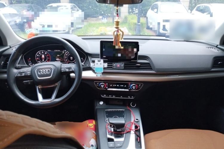 Used Audi Q5L 2018 40 TFSI Prestige Fashion Edition China V Center Console