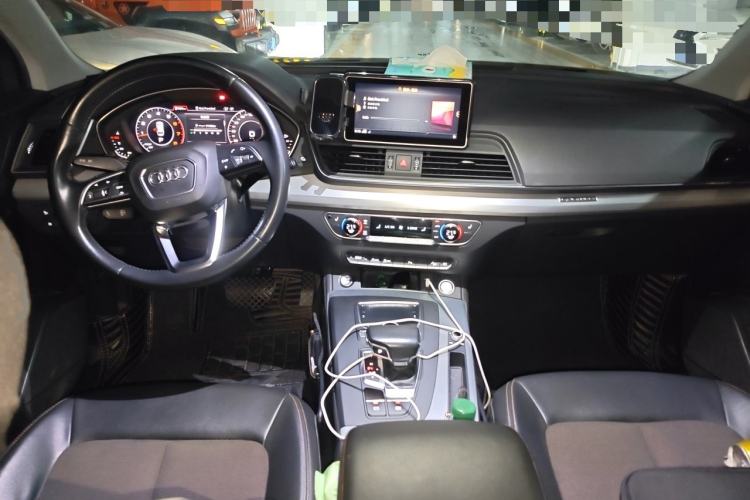 Used Audi Q5L 2018 40 TFSI Prestige Fashion Edition China V Center Console