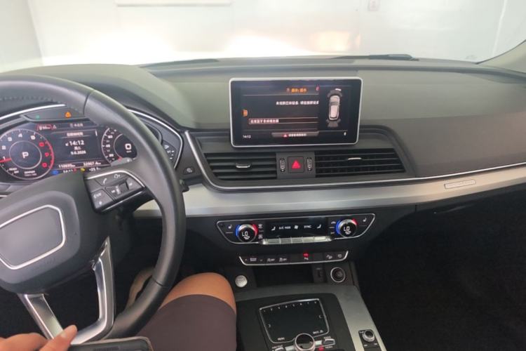 Used Audi Q5L 2018 40 TFSI Prestige Fashion Edition China V Center Console