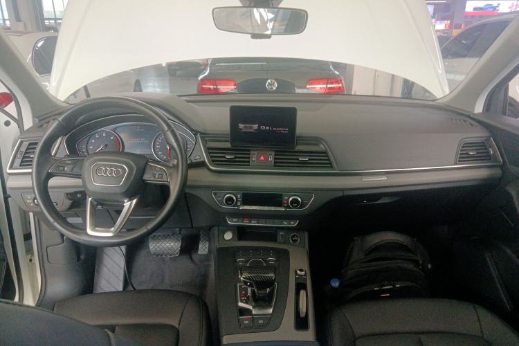 Used Audi Q5L 2018 40 TFSI Prestige Edition China V Center Console