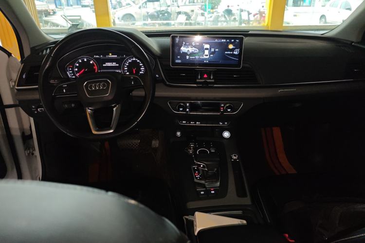 Used Audi Q5L 2018 40 TFSI Prestige Edition China V Center Console