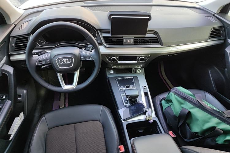 Used Audi Q5L 2018 40 TFSI Prestige Fashion Edition China V Center Console