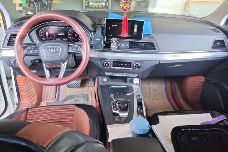 Used Audi Q5L 2018 40 TFSI Prestige Fashion Edition China V Center Console