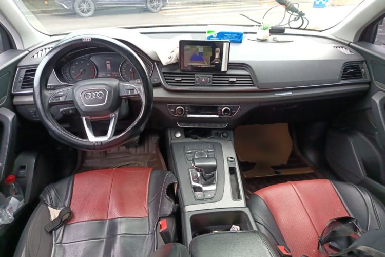 Used Audi Q5L 2018 40 TFSI Prestige Edition China VI Emission Standard Center Console