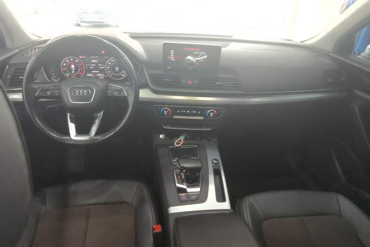 Used Audi Q5L 2018 40 TFSI Prestige Fashion Edition China V Center Console