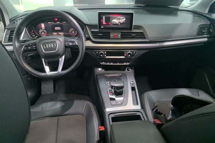 Used Audi Q5L 2018 45 TFSI Prestige Fashion Edition China VI Emission Standard Center Console