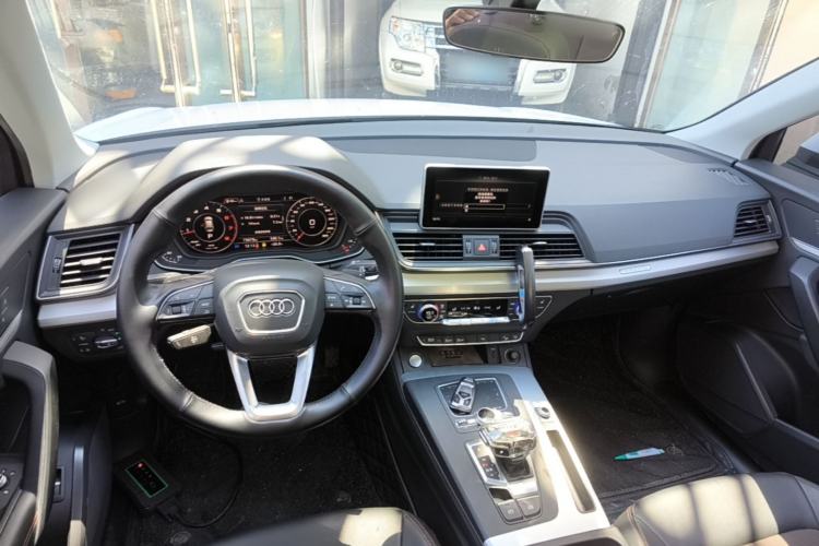Used Audi Q5L 2018 40 TFSI Prestige Fashion Edition China V Center Console