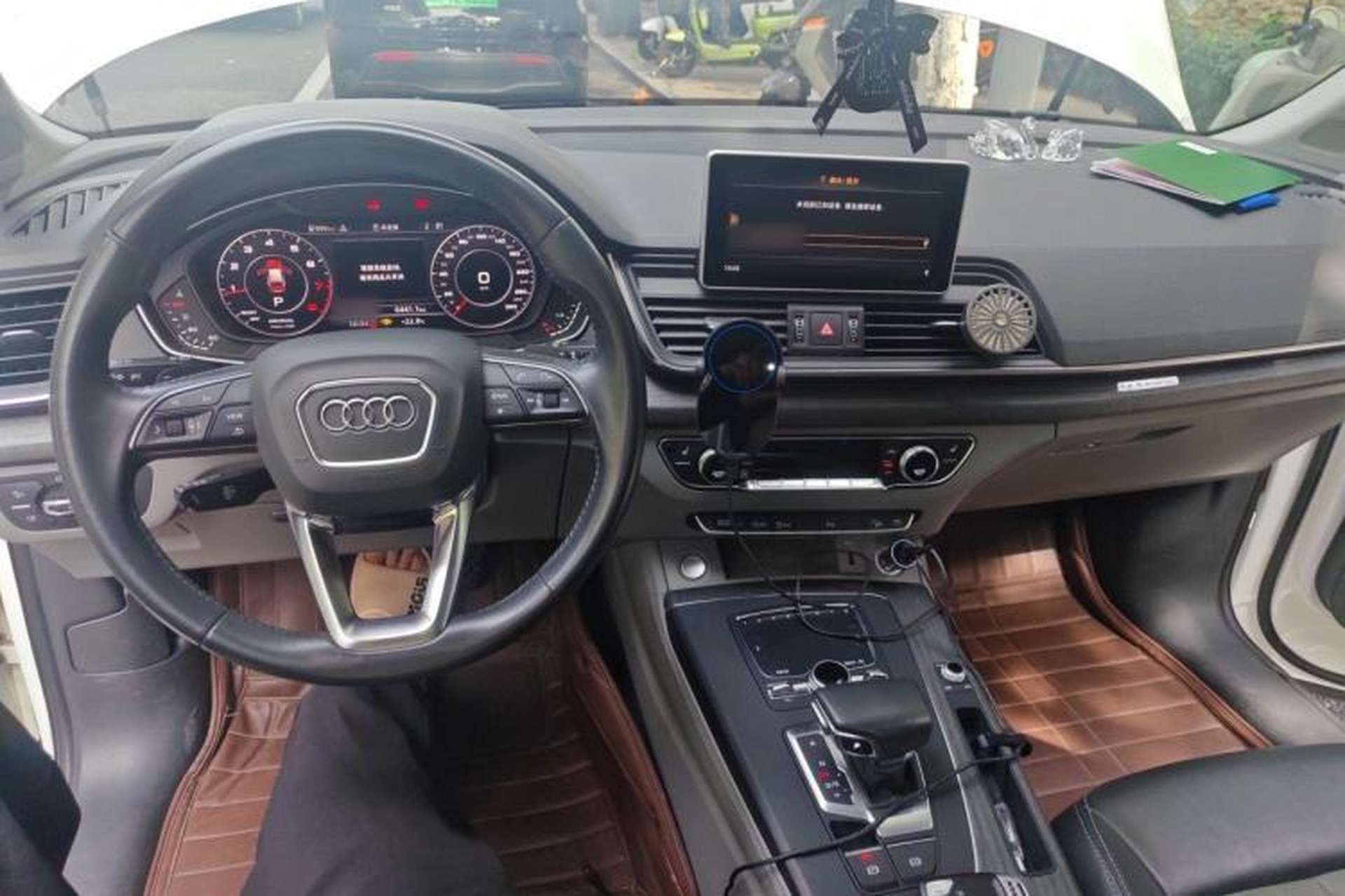 Used Audi Q5L 2018 45 TFSI Prestige Elegant Edition China VI Center Console