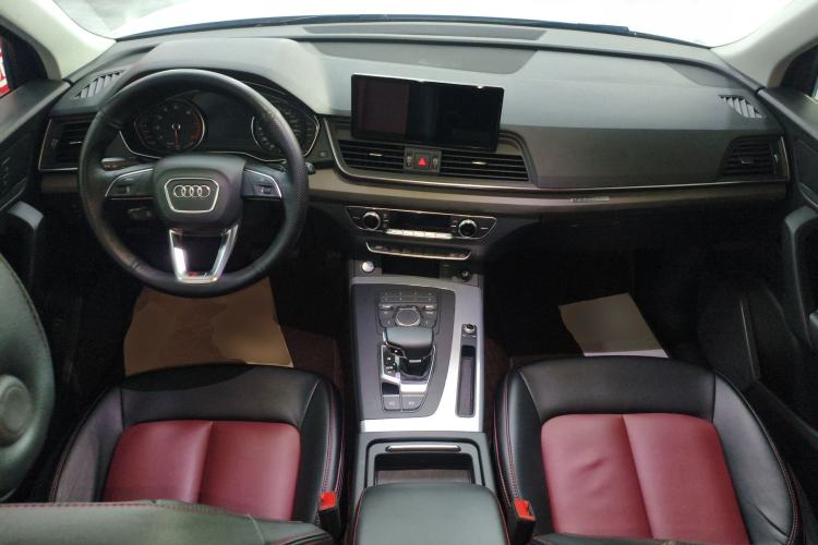 Used Audi Q5L 2018 40 TFSI Prestige Edition China VI Emission Standard Center Console