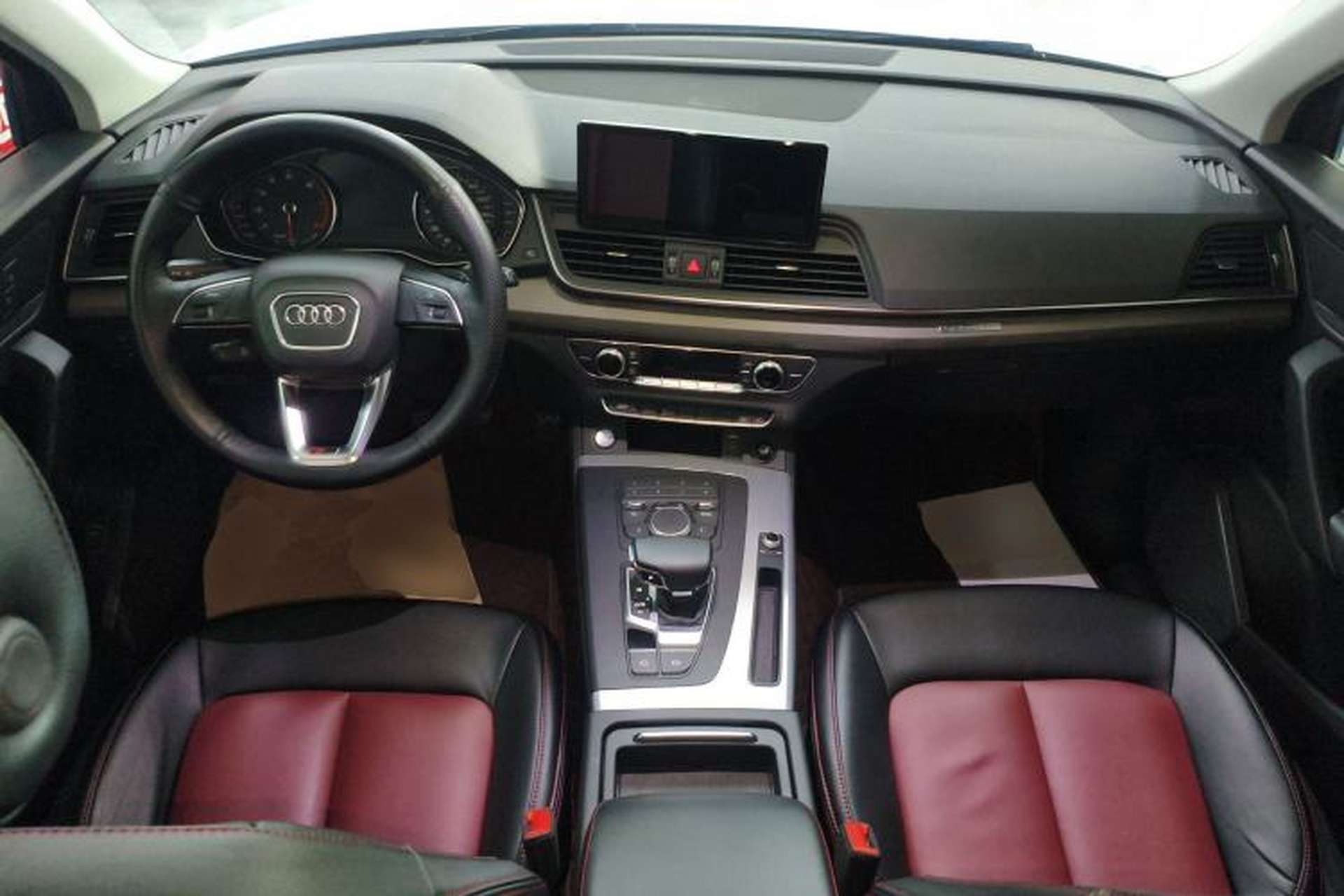 Used Audi Q5L 2018 40 TFSI Prestige Edition China VI Emission Standard Center Console