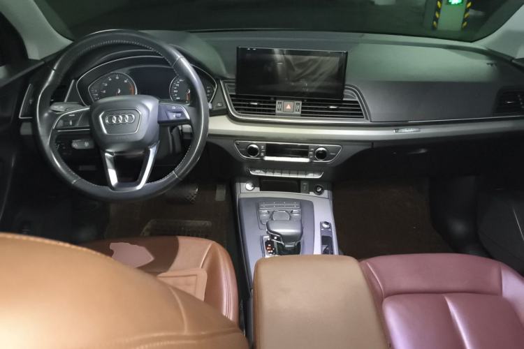 Used Audi Q5L 2018 40 TFSI Prestige Edition China V Center Console