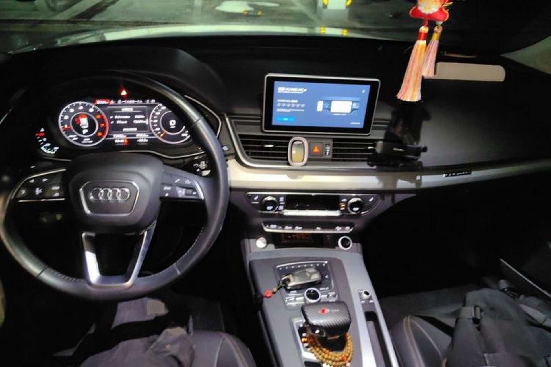 Used Audi Q5L 2018 40 TFSI Prestige Fashion Edition China V Center Console
