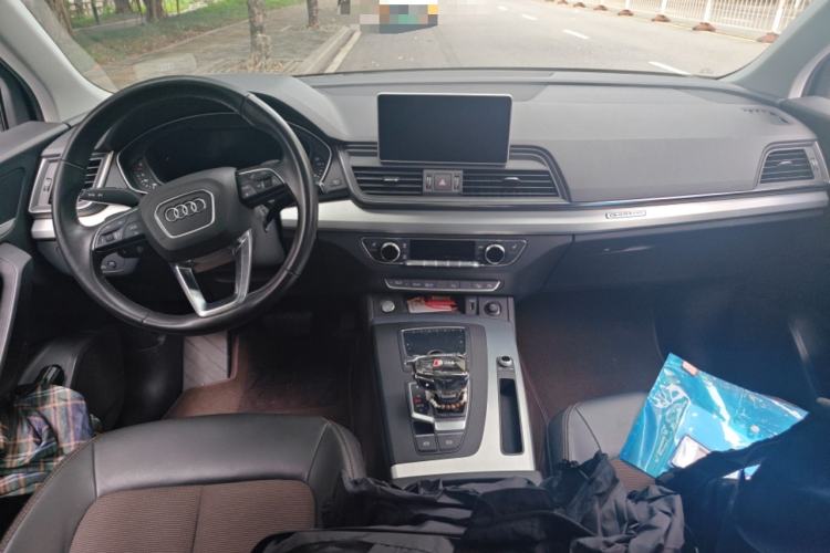 Used Audi Q5L 2018 40 TFSI Prestige Fashion Edition China V Center Console