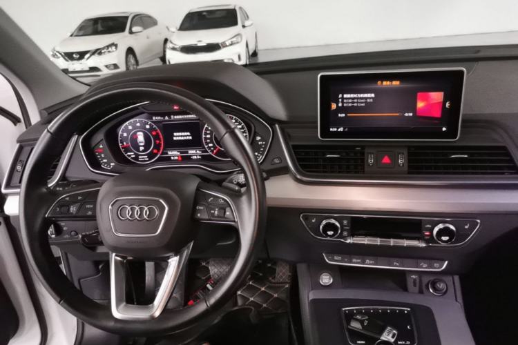 Used Audi Q5L 2018 40 TFSI Prestige Fashion Edition China V Center Console